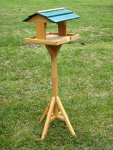 How To Build A Bird Table Out Of Wood Plans DIY Free 